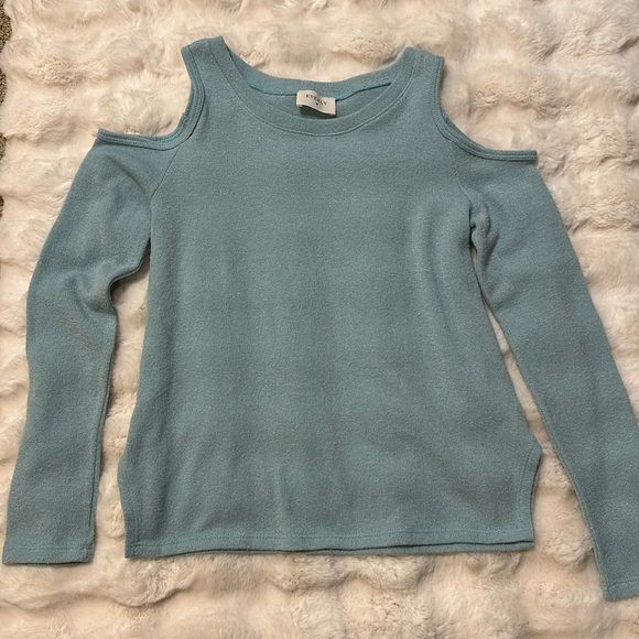 Everly Cold-Shoulder Long Sleeve top - Picture 3 of 9